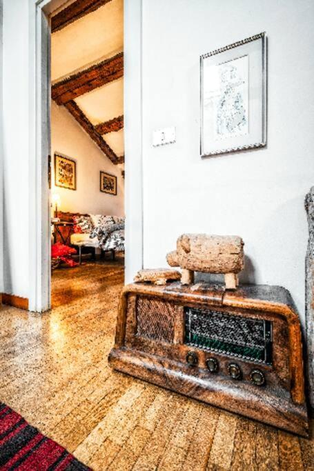 Loft Overlooking The Old Town . 펠트레 외부 사진