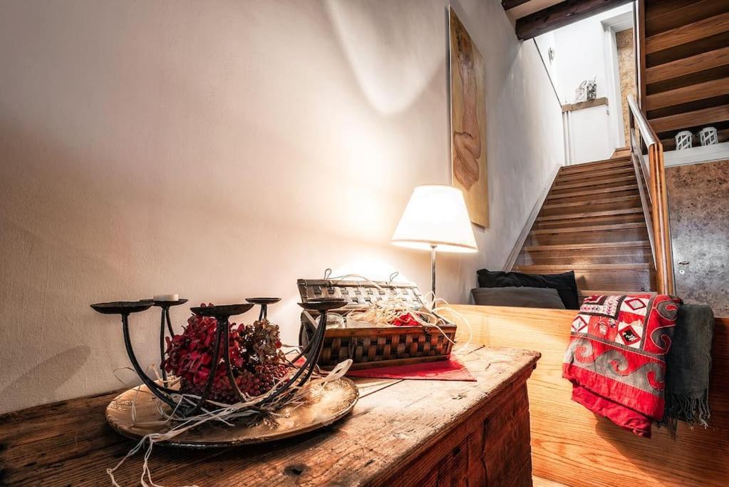 Loft Overlooking The Old Town . 펠트레 외부 사진