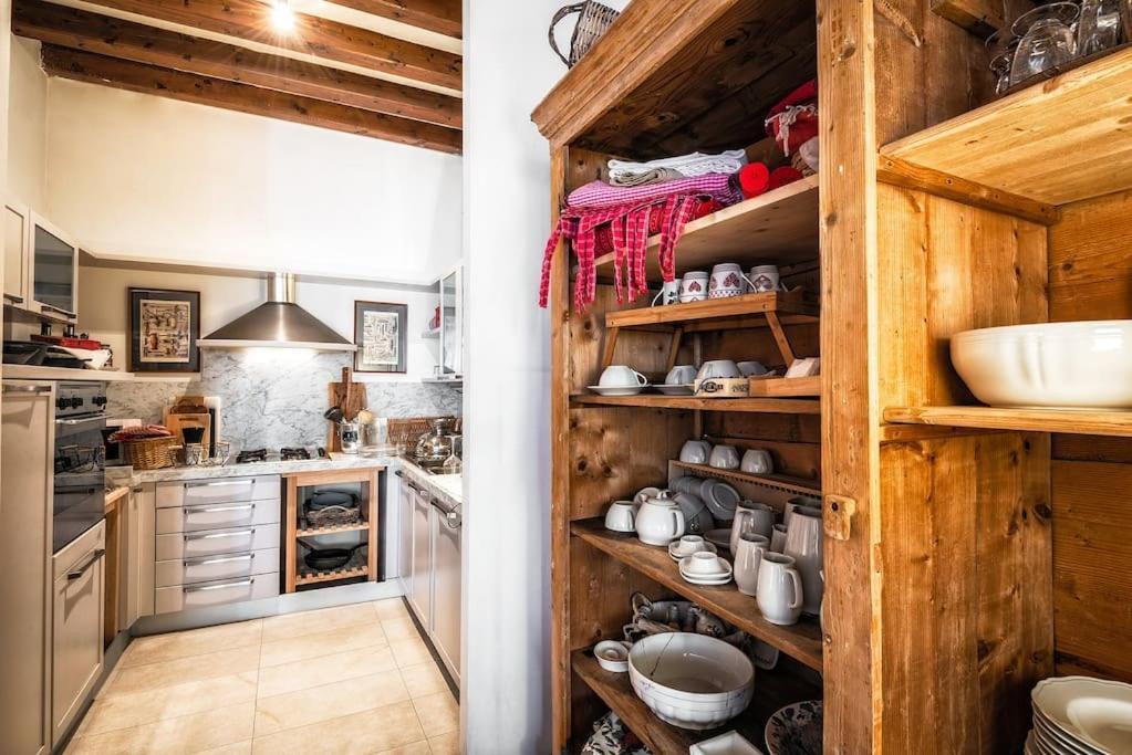 Loft Overlooking The Old Town . 펠트레 외부 사진